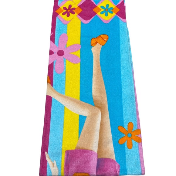 Mattel Barbie Beach Towel 30 X 60 NWT VINTAGE 2002 - Picture 2 of 11